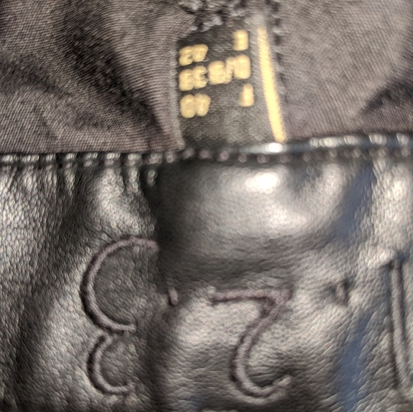 Black faux leather pants like new. - Picture 4 of 5